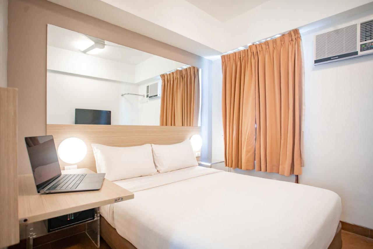 Red Planet Manila Malate Mabini Hotel Kültér fotó