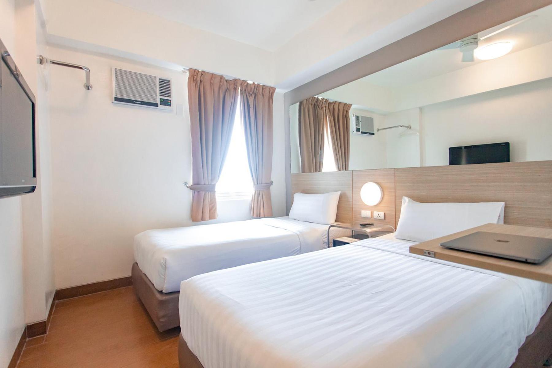 Red Planet Manila Malate Mabini Hotel Kültér fotó