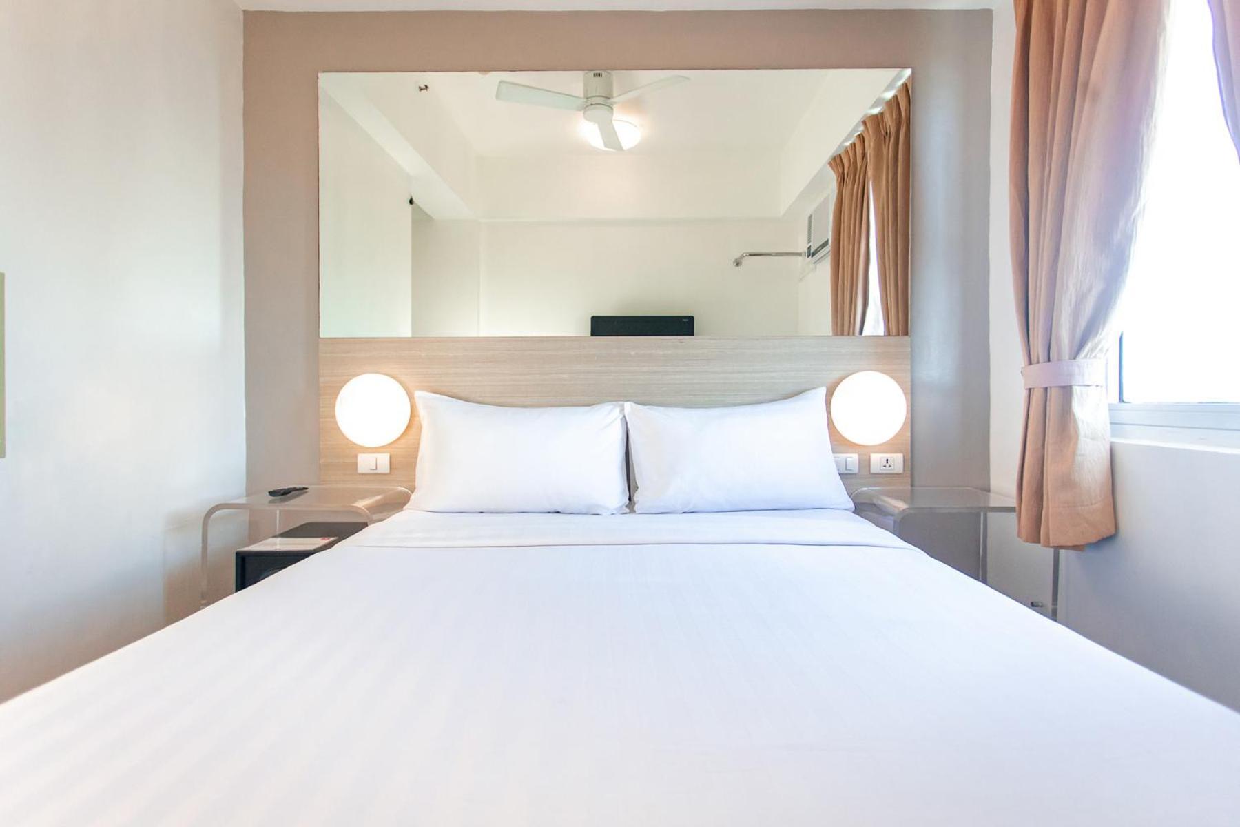 Red Planet Manila Malate Mabini Hotel Kültér fotó