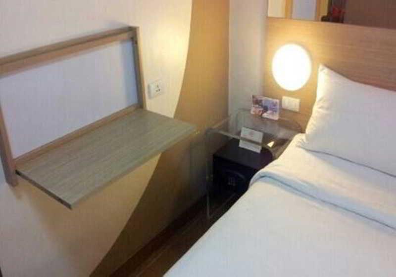 Red Planet Manila Malate Mabini Hotel Kültér fotó